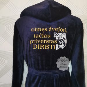 Siuvinėtas chalatas su norimu tekstu