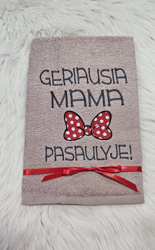 Siuvinėtas rankšluostis "Geriausia mama pasaulyje"