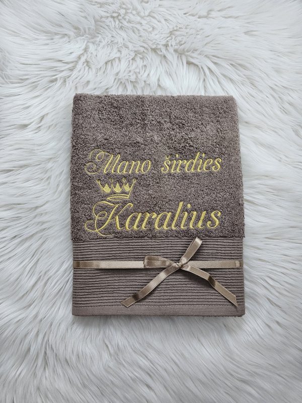 siuvinėti rankšluosčiai