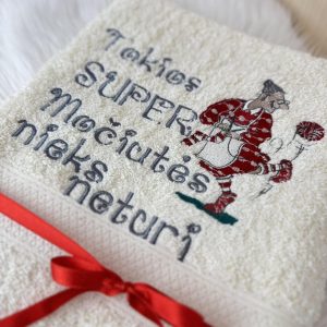 Baltas siuvinėtas rankšluostis Tokios super Močiutės nieks neturi